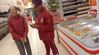 Vlogg in ShopRite hours