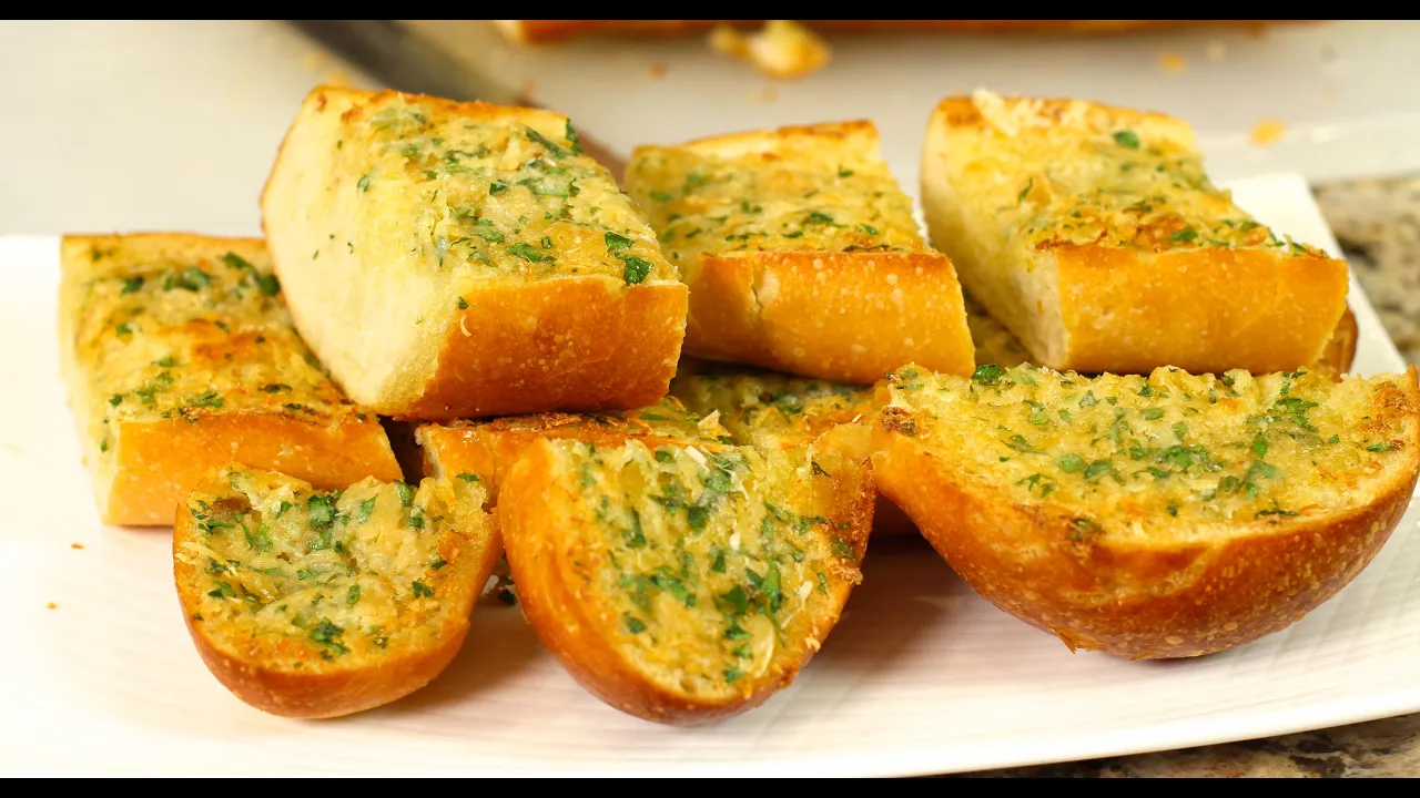 The Ultimate Garlic Bread With Roasted Garlic by Rockin Robin