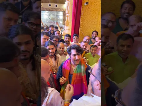 लाल बाग के राजा दर्शन करने पहुंचे पूज्य गुरुदेव भगवान #bageshwardhamsarkar #bageshwardham #ganpati