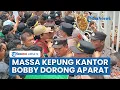 Download Lagu Massa Kepung Kantor Gubernur Sumut Bobby Nasution, Saling Dorong Barikade Polisi saat Demo Hari Tani