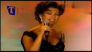                                     نجوى كرم اسمك بيشرفني دندنها