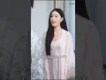 가난한 남자가 신의 마사지 능력을 깨우다! 병을 고치는 숨겨진 신의 의사! CEO가 그를 미친 듯이 쫓는다!