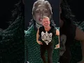 APPLAUSE