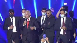 ראש הממשלה מפתיע את איתי בהיכל מנורה 