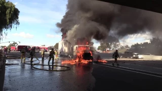 Download National City: Amazing Video I-805 Semi-Truck Fire 01102017 MP3