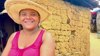 ALMOÇO NA ROÇA, NA CONSTRUÇÃO DA CASA NOVA DE ALINE E FAMÍLIA, COMUNIDADE OLHO DÁGUA