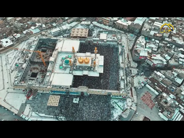 ⁣على قبلة الإيمان اصطفت الجموع كالنجوم لتضيء الأرض بنور الطاعة.