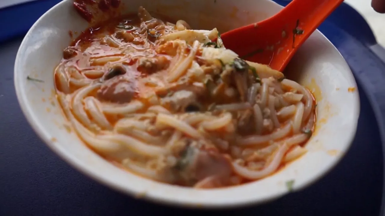 Sungei Road Laksa & Beach Road Scissor-Cut Curry Rice. Just some of the good food along Jalan Besar