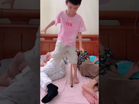 When mom and dad quarrel, the child is afraid that they will break up, so do this!#Funny