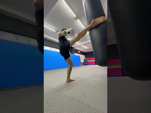 Powerfull Taekwondo Kicks!💥