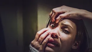 بنت تجري عملية لزراعة عين كاملة لكنها تبدأ برؤية الاشباح والاموات لتعرف ان العين لساحرة The Eye 