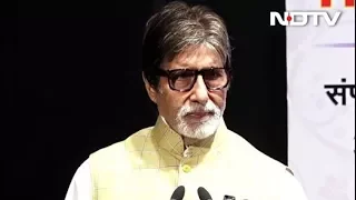 amitabh bachchan gets emotional at a charity event