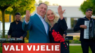 Descarca Vali Vijelie & Maria Constantin - Ia-mi tinerete, din batranete 2024 (Video Original 4k)