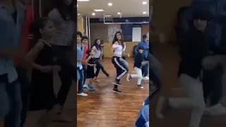 رقص هندي Shorts 