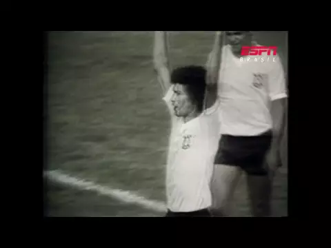 Destino Futebol: "Sócrates, o Artista"