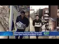 David Schwimmer Spoofs Ross-From- Friends Robbery In