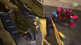 من ينقذ هجوم النار المحاصر 