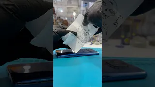 دلشو نداری نگاه نکن چرا اینو باید نصف شب ببینمم طلسم شیطلانی داخل گوشی موبایلش گذاشته 