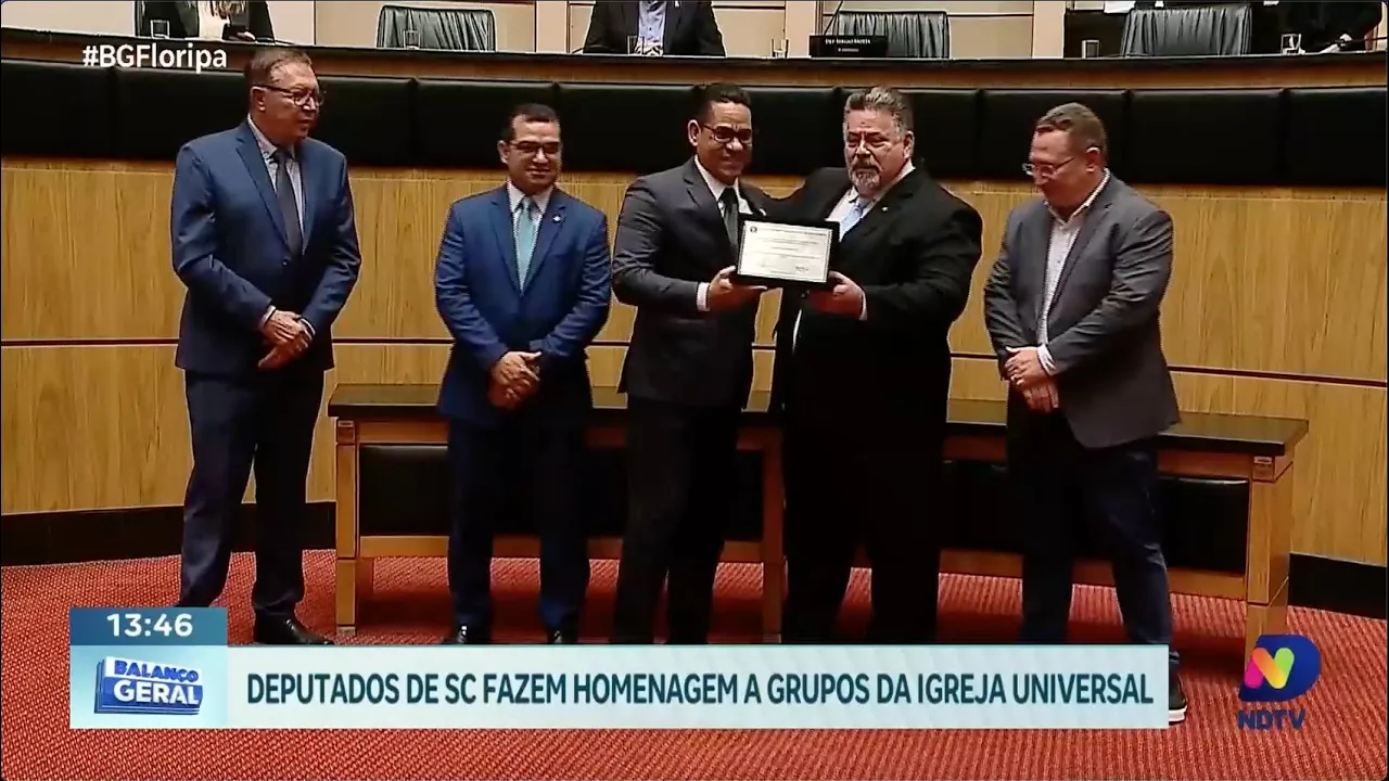 Deputados de SC prestam homenagem a grupos da Igreja Universal