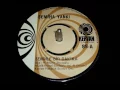 Seninle Bir Dakika - Semiha Yankı
