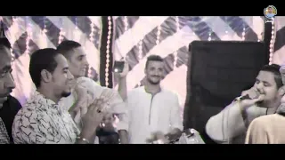الابيض والاسمر ع اي حد احنا كعبنا عالي   والبشر بنت الحرام وكيمو كونو    دندنها