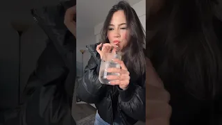 شرب الماء البارد 