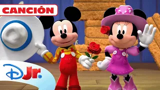 LAS CANCIONES DE MICKEY EN LA GRANJA: Hey, truco, truco 🥳 | @DisneyJuniorES