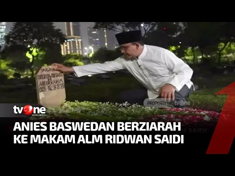 Ditengah Rintik Hujan, Anies baswedan Ziarah ke Makam Alm Ridwan Saidi
