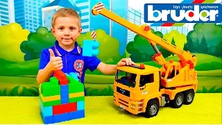 Download Машинки. Автокран Брудер и Даник - Рабочие машинки для детей. BRUDER Crane Truck MAN TGA 02754 MP3