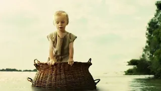 طفل مشرد بياخده راجل عشان يربيه لكنه بيكتشف ان عندة قوة خارقة وبيقدر يرفع صخره عملاقه بكل سهوله 