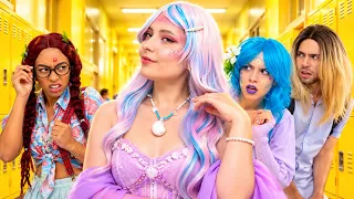 أدهش تحولي إلى ملكة حوريات البحر الجميع في الحفلة... وفزت بالتاج في النهاية! 🧜♀️👑
