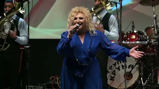 Leni Partikova i Duvacki orkestar Ametovic - Zlatni burmi vencalni (Tetovo, 17.01.2026)