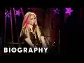 Avril Lavigne - Pop Star Mini Bio BIO