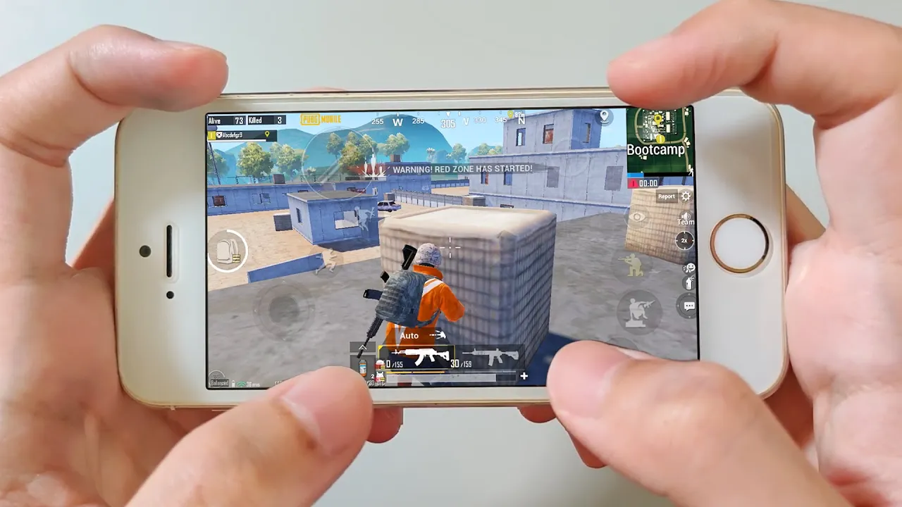 iPhone 5s (1 GB RAM) vs Samsung Note 5 (4 GB RAM) - PUBG Test