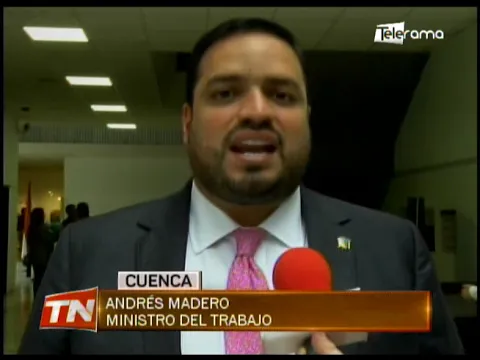 Ministro de trabajo cumple agenda en la capital azuaya