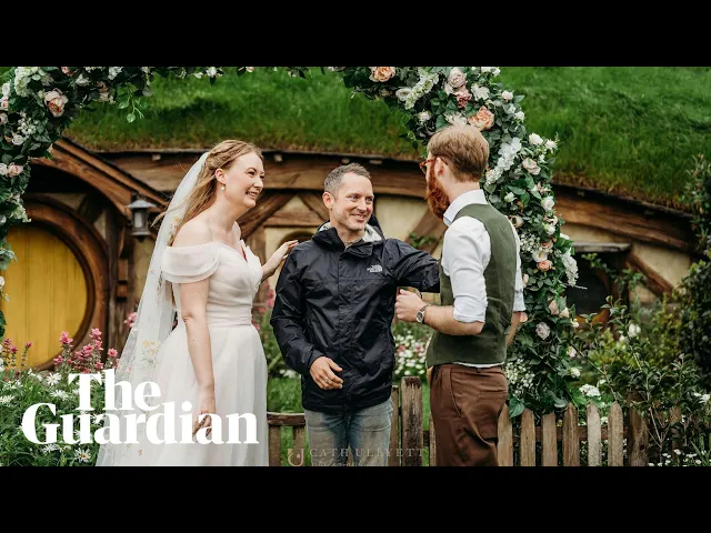 Elijah Wood crashes wedding at Hobbiton in New Zealand