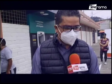 Elección de la Cholita de Pan más Bonita y Colada Morada en mercados de Cuenca