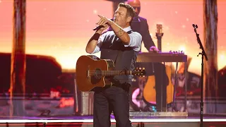 Blake Shelton - The Gambler (Live from the 61st ACM Awards)
