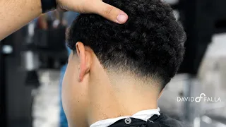 BARBER TUTORIAL - CURLY LOW TAPER FADE HAIRCUT FOR BEGINNERS