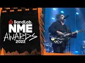 Download Lagu CHVRCHES and Robert Smith perform 'Just Like Heaven' at the BandLab NME Awards 2022