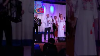 Грає старий скрипаль Ірина Корнелюк та Андрій Мигуля 