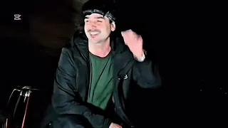 آهنگ جنرال عرفان قصه ها گل می کند گل شاخها میشکند کوه دوستای عزیز سبسکرایب یادتان نره ممنونم 