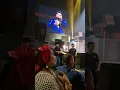 Download Lagu Ronnie Sianturi Sudikah Kamu dapat bunga dari fans