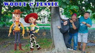 MENEMUKAN WOODY DAN JESSIE TOYS STORY MUNCUL DI DUNIA NYATA !!!