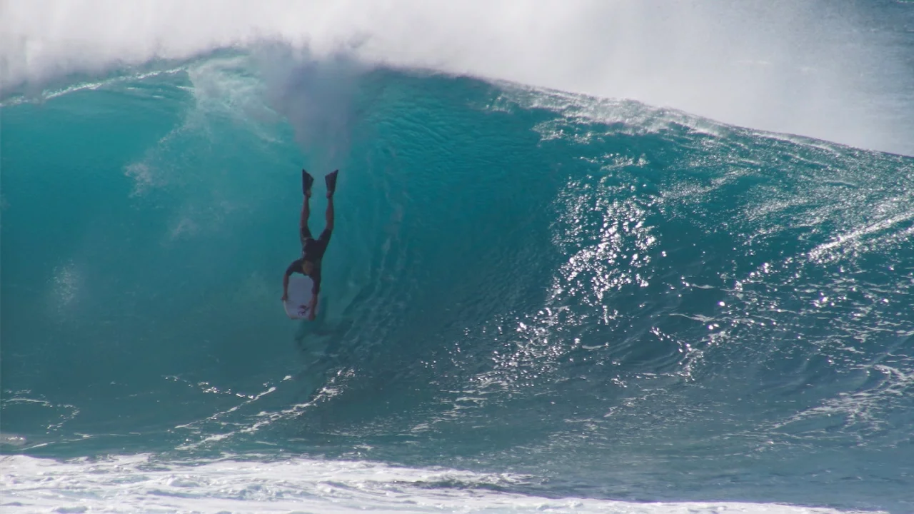 Best Bodyboarders Boogie At Big Bad Banzai Pipeline