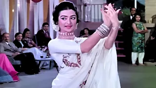 tum ko hamari umar lag jaye 4k song lata mangeshkar saira banu ayee milan ki bela