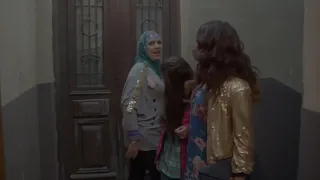 شاااااهد سما المصري مع هند صبري في مشهد كوميدي من مسلسل امبراطورية مين 