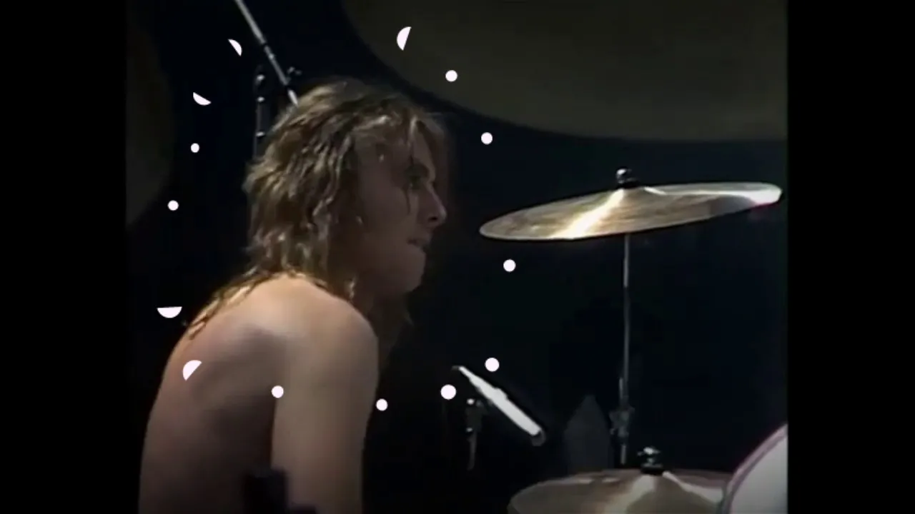 Roger Taylor Lip Bite 😍😍😍