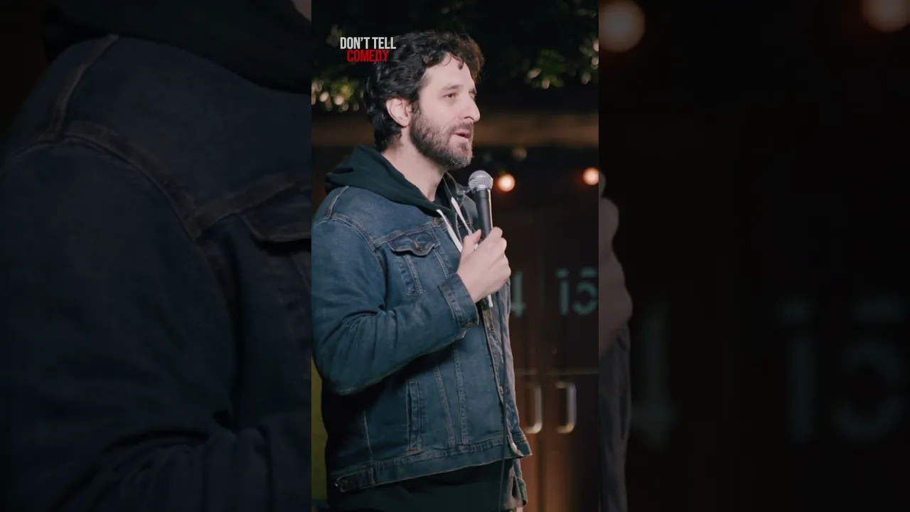 "Shooting G*ns for Fun"  ????: @raficomedy  #donttellcomedy #rafibastos #comedy #standupcomedy