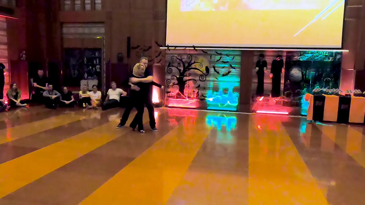 Kyle Redd & Sarah Vann Drake - ProShow - Warsaw Halloween Swing 2019